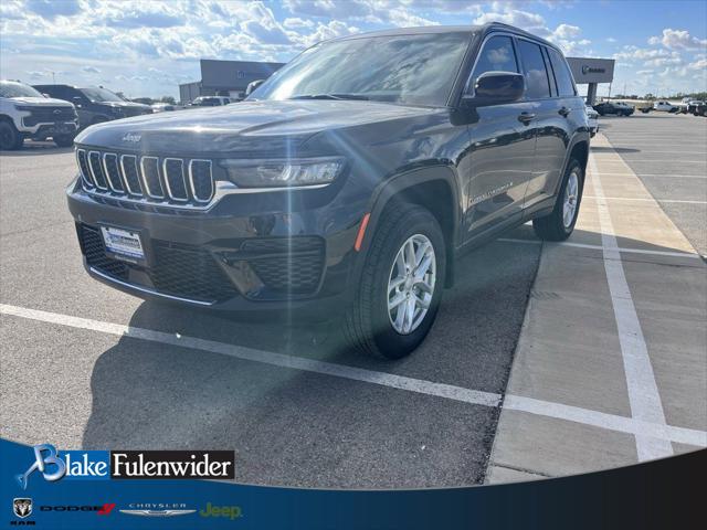 2025 Jeep Grand Cherokee GRAND CHEROKEE LAREDO X 4X4