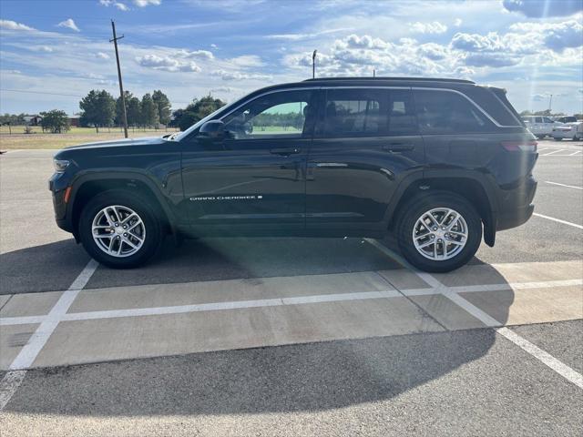 2025 Jeep Grand Cherokee GRAND CHEROKEE LAREDO X 4X4