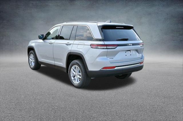 2025 Jeep Grand Cherokee GRAND CHEROKEE LAREDO X 4X2
