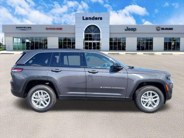 2025 Jeep Grand Cherokee GRAND CHEROKEE LAREDO X 4X2