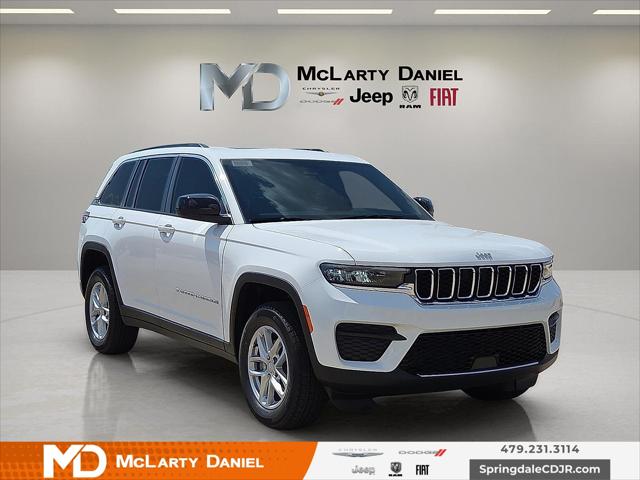 2025 Jeep Grand Cherokee GRAND CHEROKEE LAREDO X 4X4