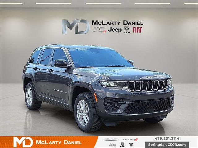 2025 Jeep Grand Cherokee GRAND CHEROKEE LAREDO X 4X4