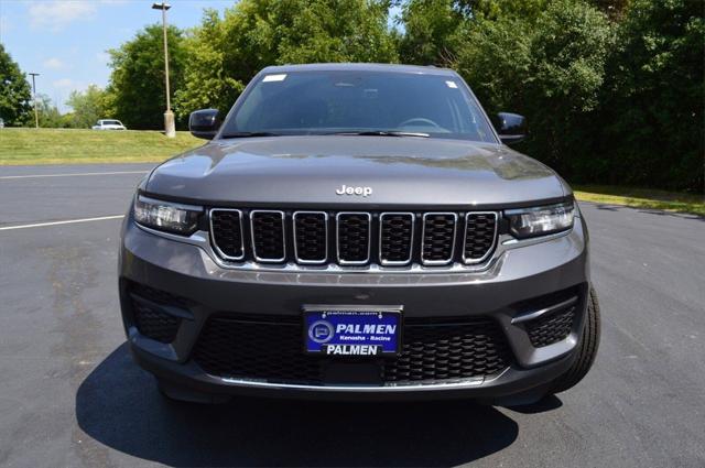 2025 Jeep Grand Cherokee GRAND CHEROKEE LAREDO 4X4