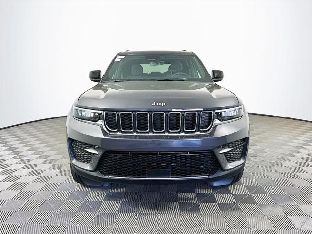 2025 Jeep Grand Cherokee GRAND CHEROKEE LAREDO 4X4