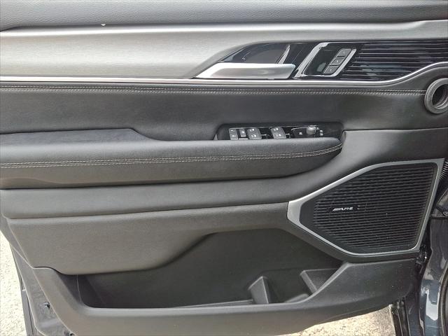 2025 Jeep Wagoneer Series II Carbide 4x4