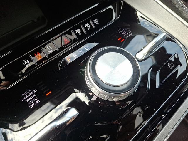 2025 Jeep Wagoneer Series II Carbide 4x4