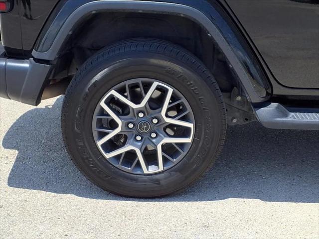 2024 Jeep Wrangler 4-Door Sahara 4x4