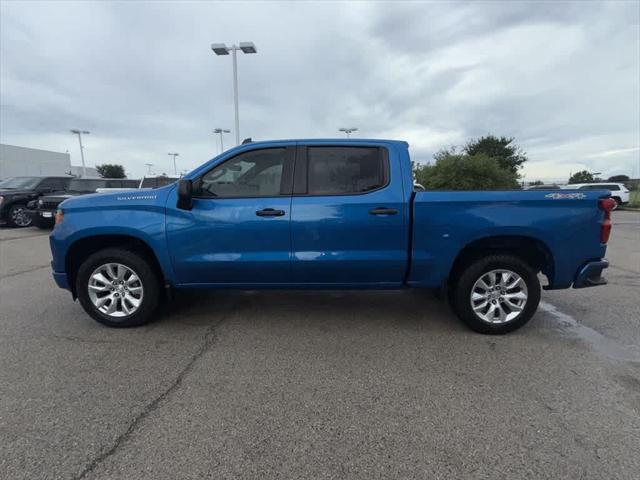 2023 Chevrolet Silverado 1500 4WD Crew Cab Short Bed Custom
