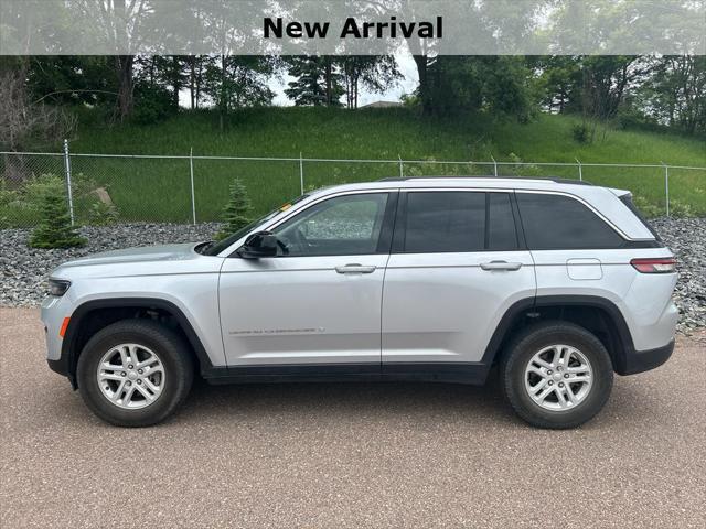 2023 Jeep Grand Cherokee Laredo 4x4