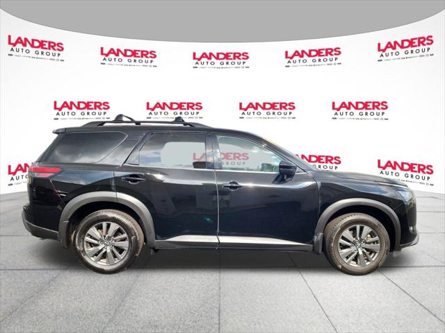 2023 Nissan Pathfinder SV FWD