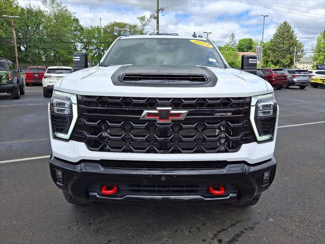 2024 Chevrolet Silverado 2500HD 4WD Crew Cab Standard Bed ZR2