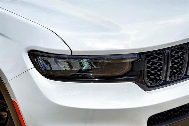 2023 Jeep Grand Cherokee L Altitude 4x2