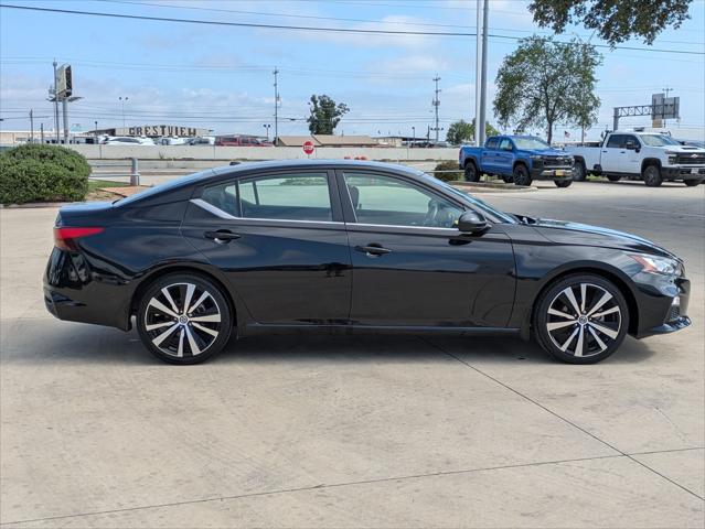 2022 Nissan Altima SR FWD
