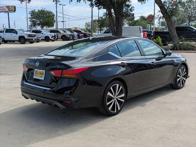 2022 Nissan Altima SR FWD