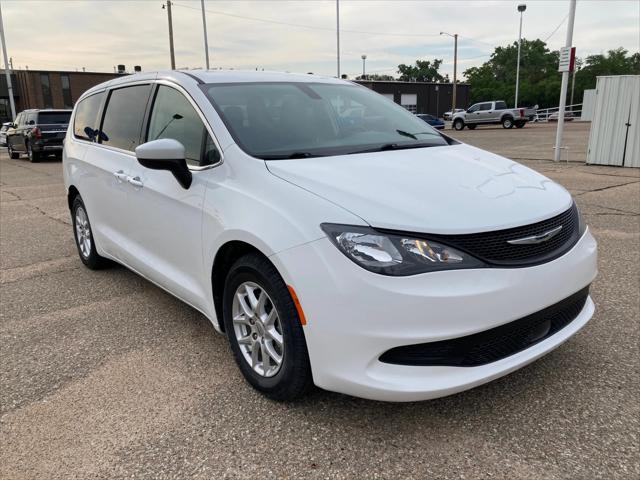 2022 Chrysler Voyager LX 2022 Chrysler Voyager LX