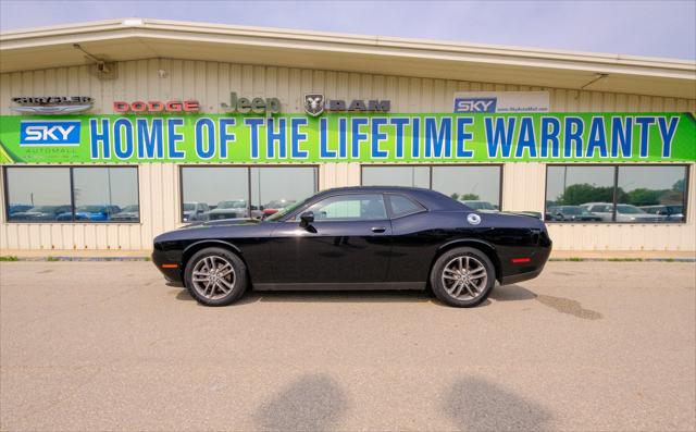 2019 Dodge Challenger SXT AWD