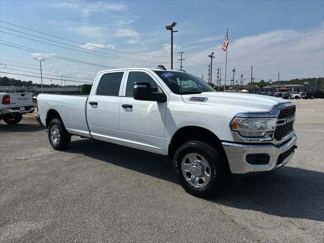 2023 RAM 2500 Tradesman Crew Cab 4x4 8 Box