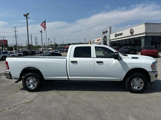 2023 RAM 2500 Tradesman Crew Cab 4x4 8 Box