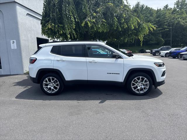 2023 Jeep Compass Latitude Lux FWD
