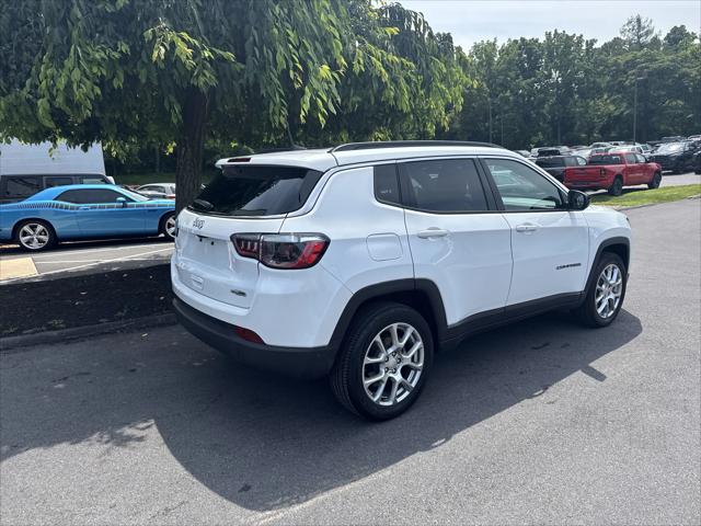 2023 Jeep Compass Latitude Lux FWD