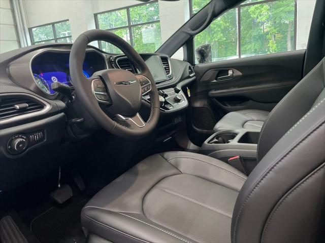 2025 Chrysler Pacifica PACIFICA SELECT