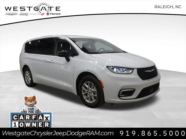 2024 Chrysler Pacifica Touring L