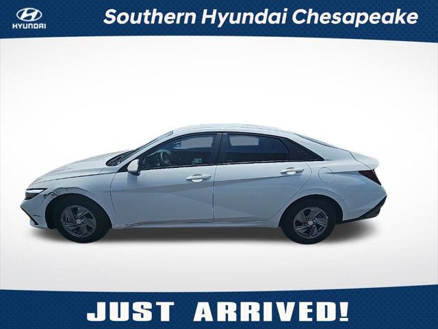 2025 Hyundai Elantra SE