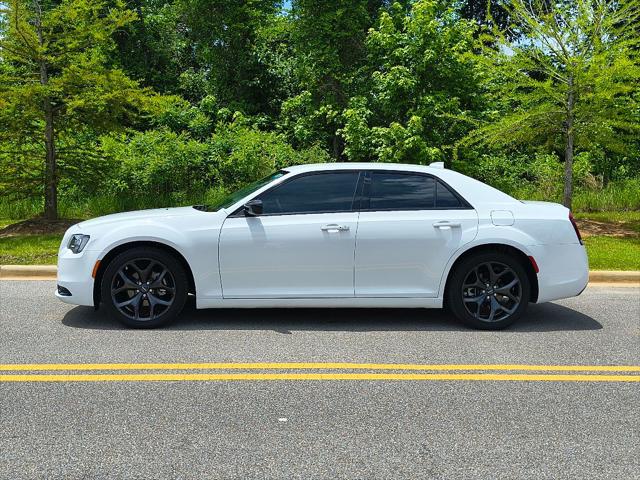 2023 Chrysler 300 Touring