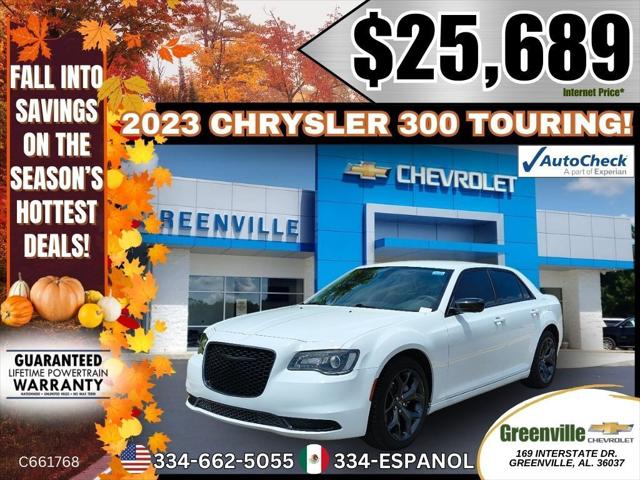 2023 Chrysler 300 Touring