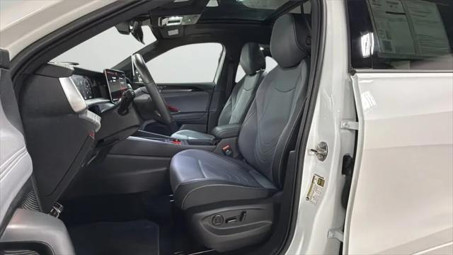 2025 Volkswagen Tiguan 2.0T SE R-Line Black