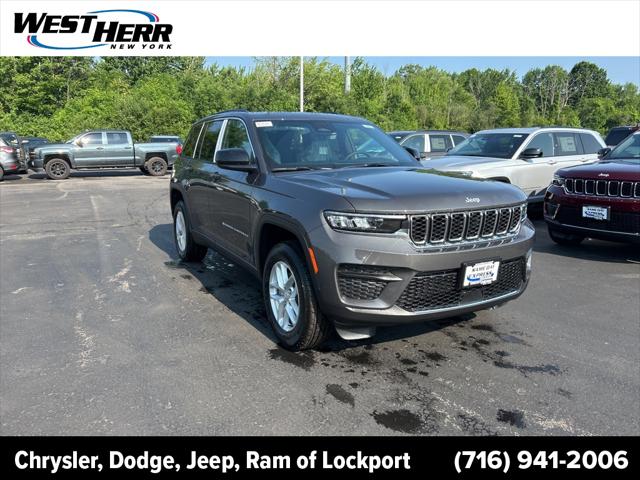 2025 Jeep Grand Cherokee GRAND CHEROKEE LAREDO X 4X4