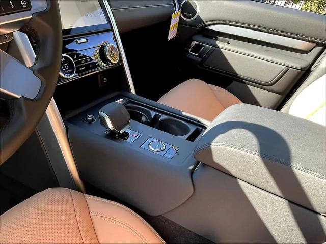 2025 Land Rover Discovery P360 Dynamic SE