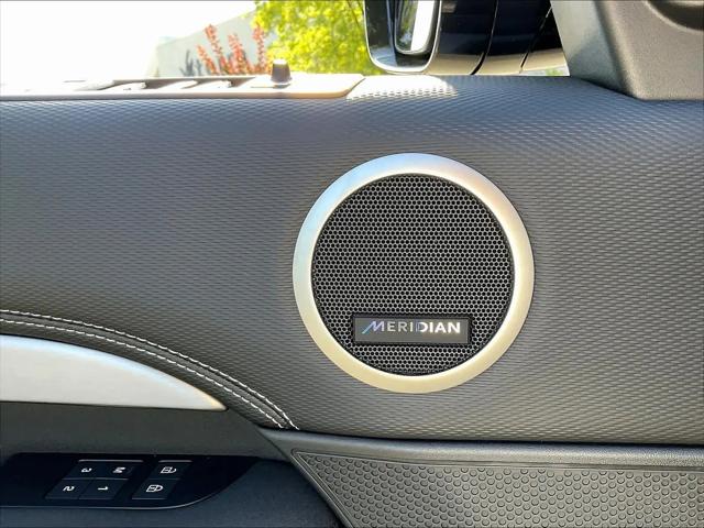 2025 Land Rover Discovery P360 Dynamic SE