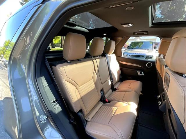 2025 Land Rover Discovery P360 Dynamic SE