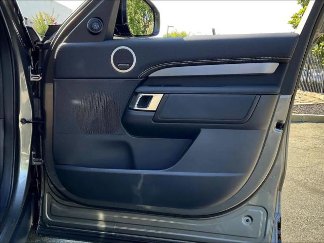 2025 Land Rover Discovery P360 Dynamic SE