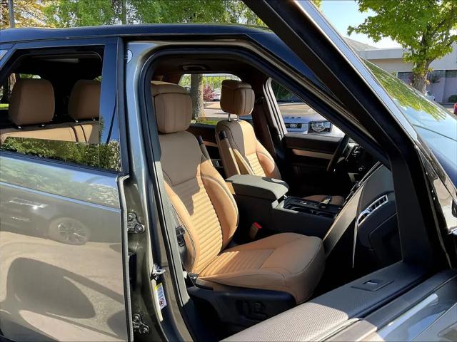 2025 Land Rover Discovery P360 Dynamic SE