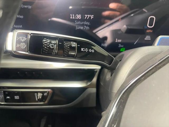 2025 Cadillac iQ Sport w/1SJ
