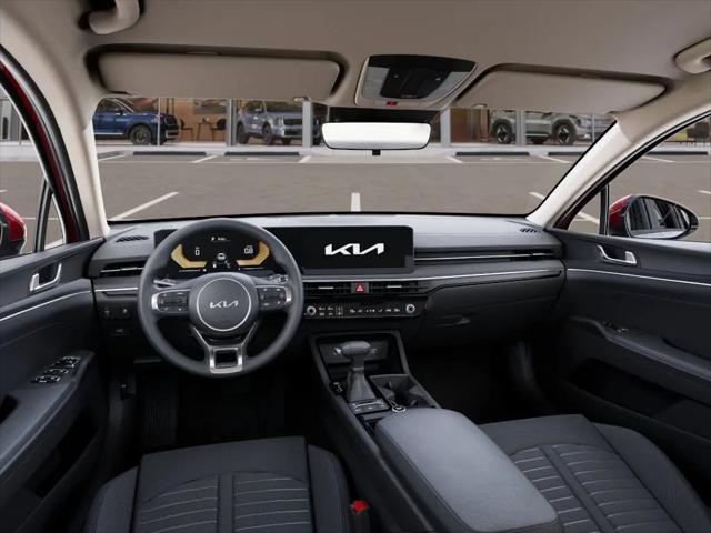 2025 Kia K5 LXS