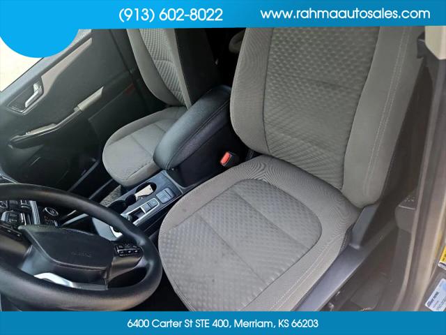 2020 Ford Escape SE