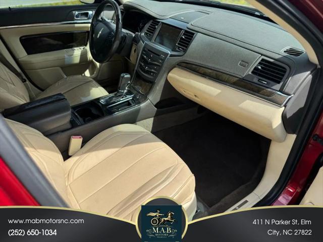 2014 Lincoln MKS Base