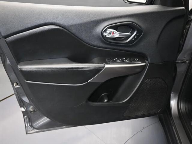 2019 Jeep Cherokee Limited FWD