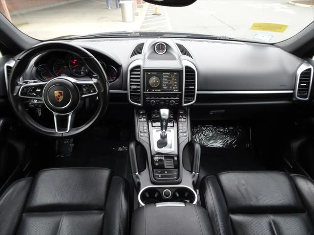 2016 Porsche Cayenne AWD 4dr