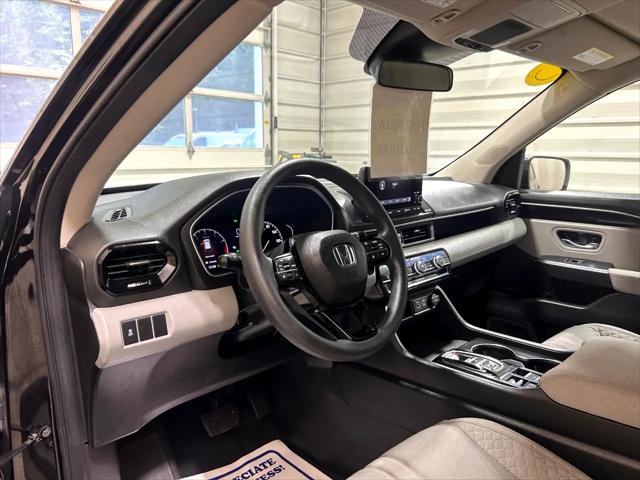 2023 Honda Pilot 2WD LX