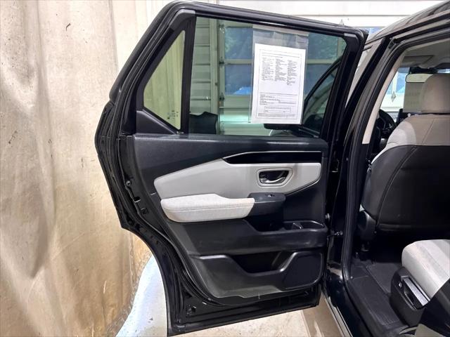 2023 Honda Pilot 2WD LX