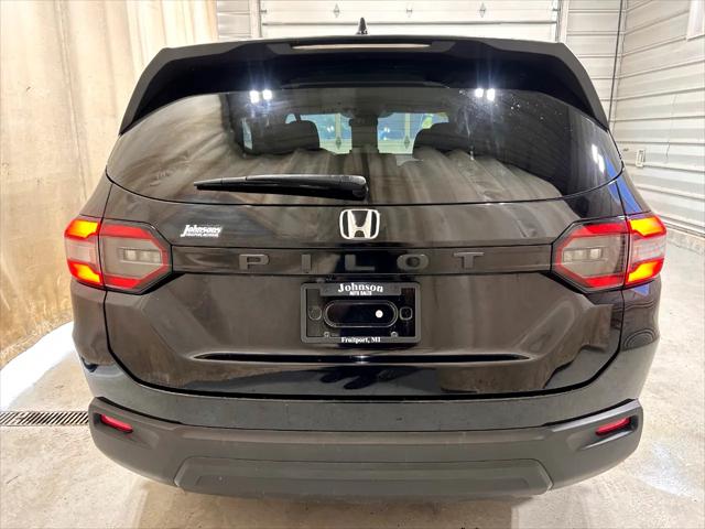 2023 Honda Pilot 2WD LX