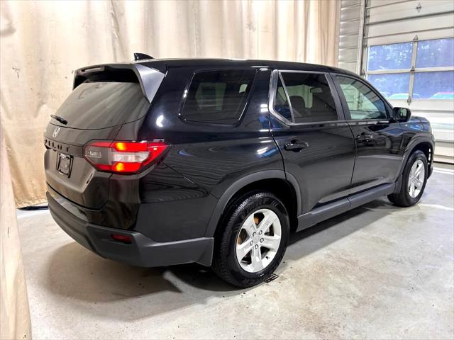 2023 Honda Pilot 2WD LX
