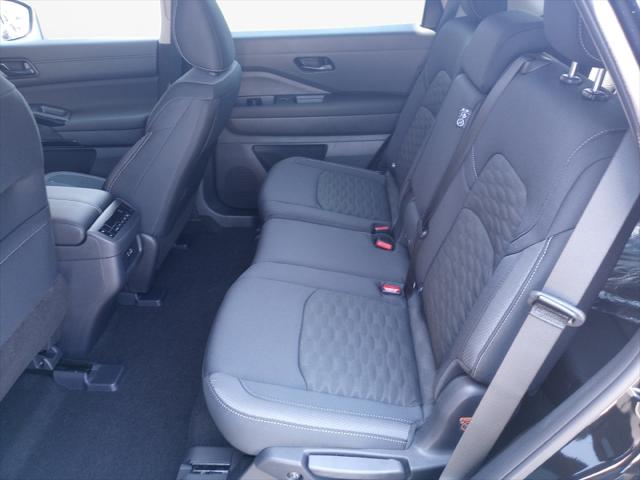 2025 Nissan Pathfinder SV 4WD