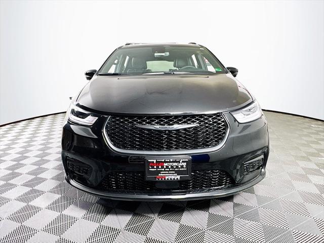 2025 Chrysler Pacifica Hybrid PACIFICA PLUG-IN HYBRID S APPEARANCE