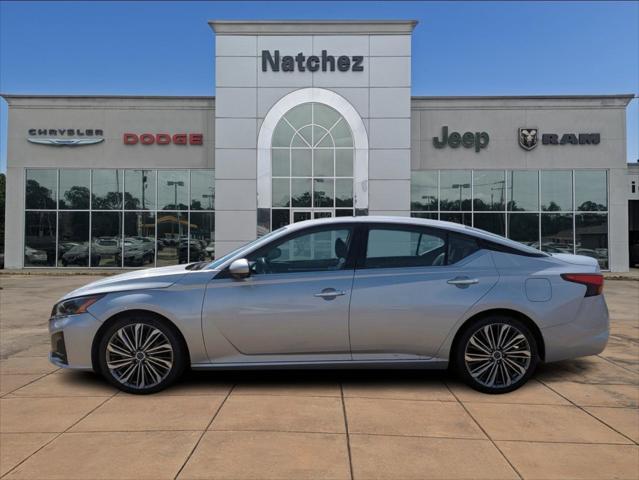 2023 Nissan Altima SL FWD