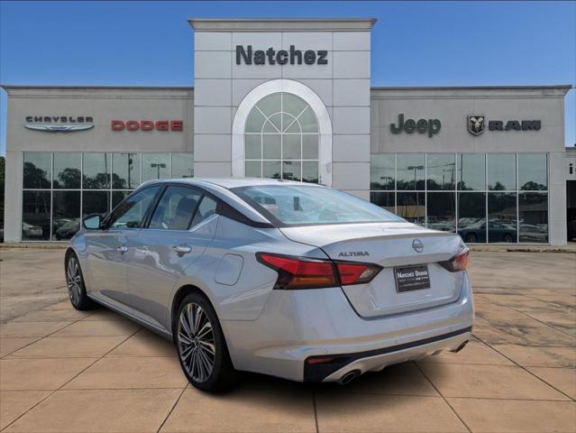 2023 Nissan Altima SL FWD